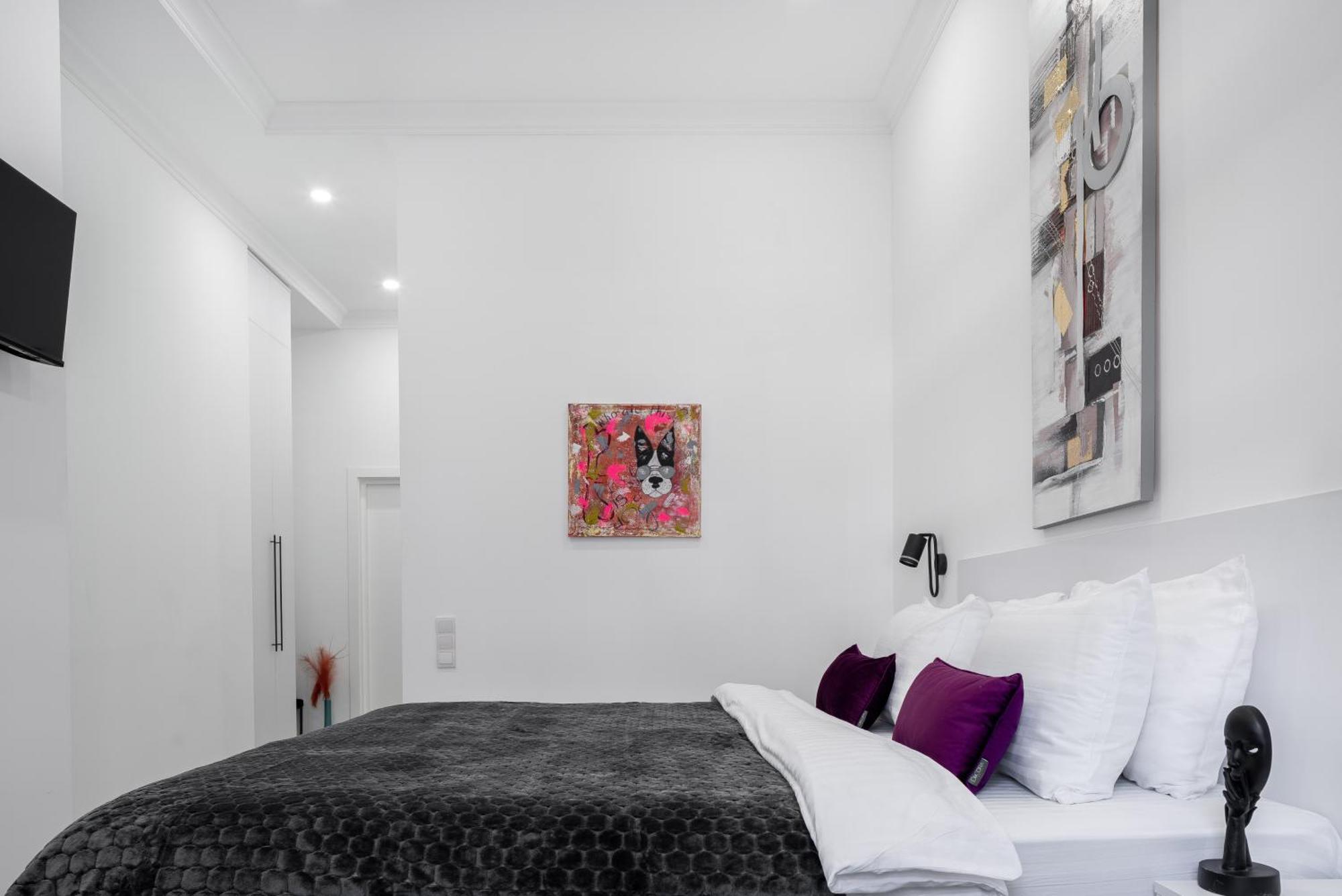 Yaroslav Val Lux Apartments Киев Екстериор снимка
